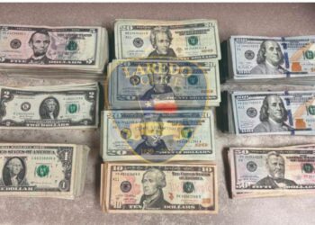 DURANTE CATEO Decomisan dinero, equipo y maquinitas