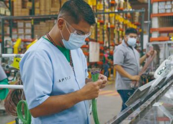 SINDICATO DE MAQUILADORAS Concluyen revisión de contratos colectivos