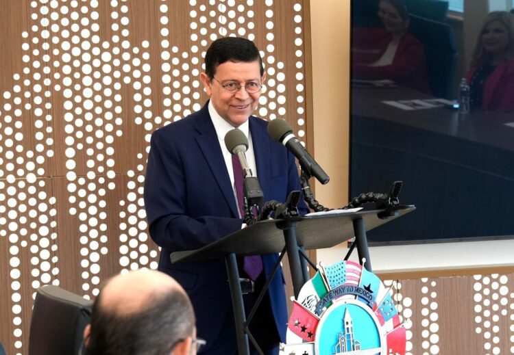 Apoyan con becas a emprendedores