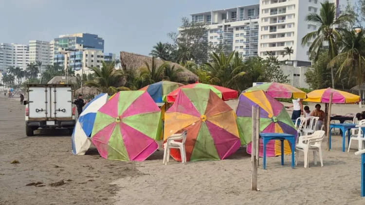 Niña fallece por ahogamiento frente a su familia durante vacaciones en Veracruz