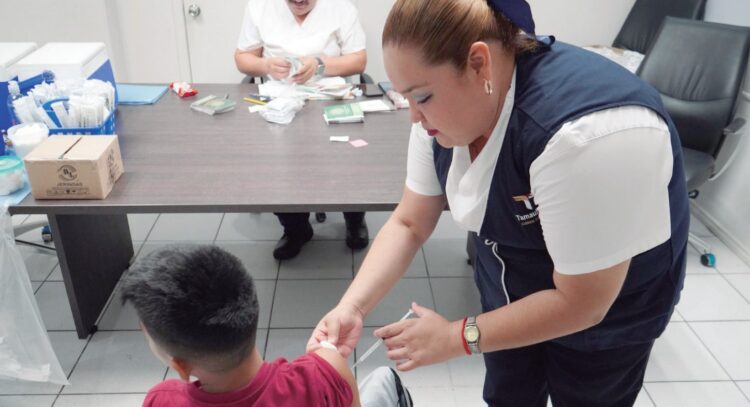 PARA LA POBLACIÓN EN GENERAL Se suma sistema DIF Nuevo Laredo a Semana Nacional de Vacunación