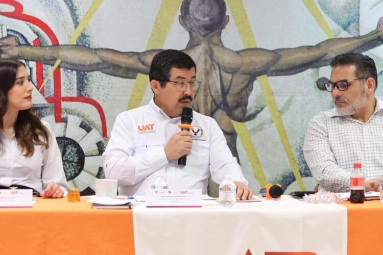 Impulsa UAT futuro de estudiantes