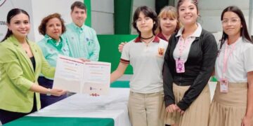 Destaca prepa municipal en evento de ciencias