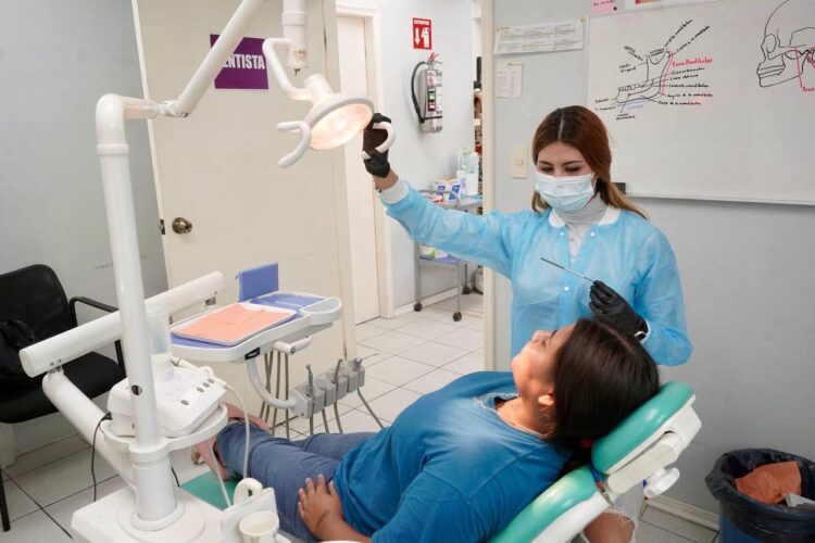 Todo un éxito brigada médica para mamás