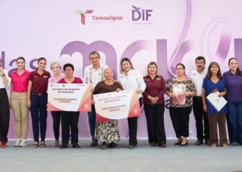 EN ABASOLO Celebran a las madres Américo y María