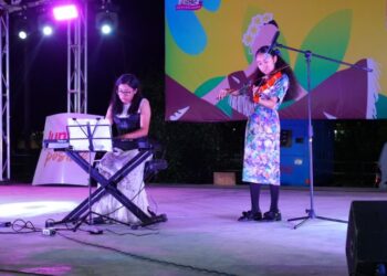 Mantienen abiertas becas para artistas