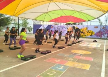 Brinda Inmujer clases de Step Coreográfico