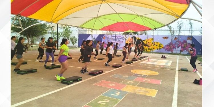 Brinda Inmujer clases de Step Coreográfico