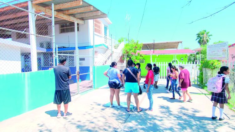 Denuncian madres bajo aprendizaje en niños