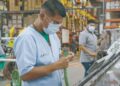 POR COBRO DE ARANCELES Despiden a mil empleados