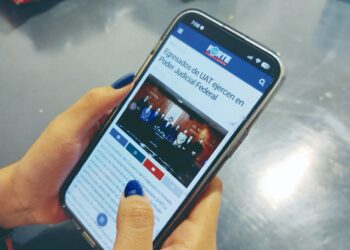 INCREMENTA USO DE INTERNET Viven mexicanos ‘pegados’ a la red