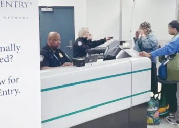 ADUANAS Y PROTECCIÓN FRONTERIZA Aceptan a millones de viajeros confiables