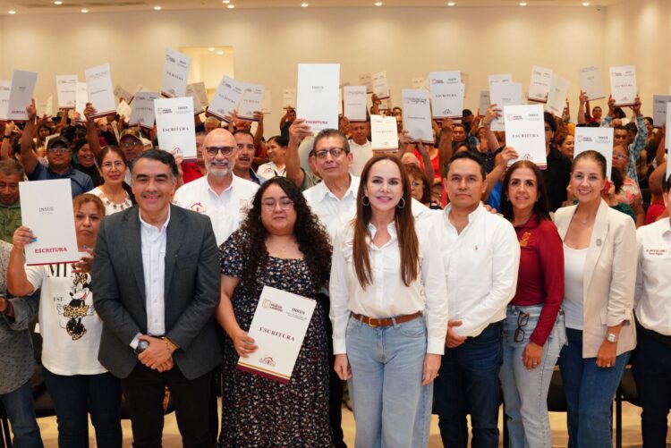 COLABORACIÓN MUNICIPIO-FEDERACIÓN Entrega CLCR escrituras gratuitas