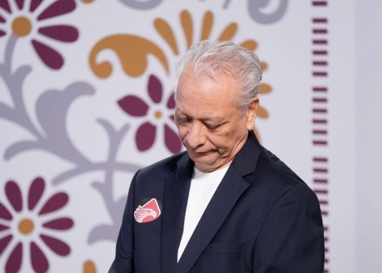 Remueve Sheinbaum a director de Pemex