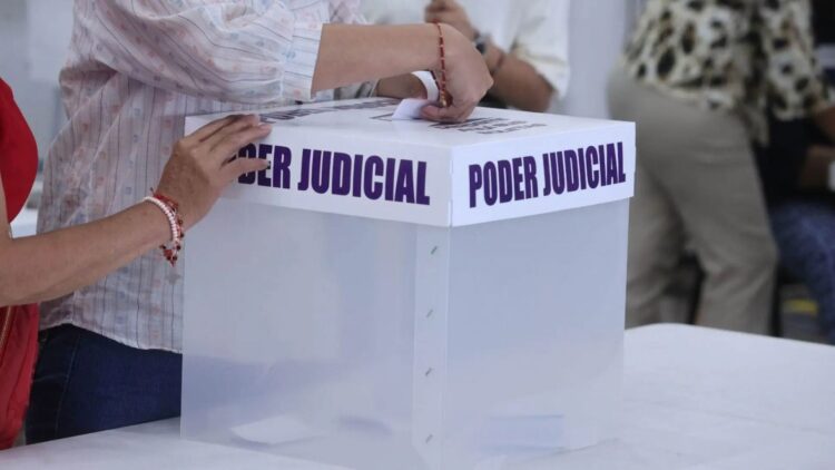 Busca Sheinbaum aplazar elección judicial a 2028