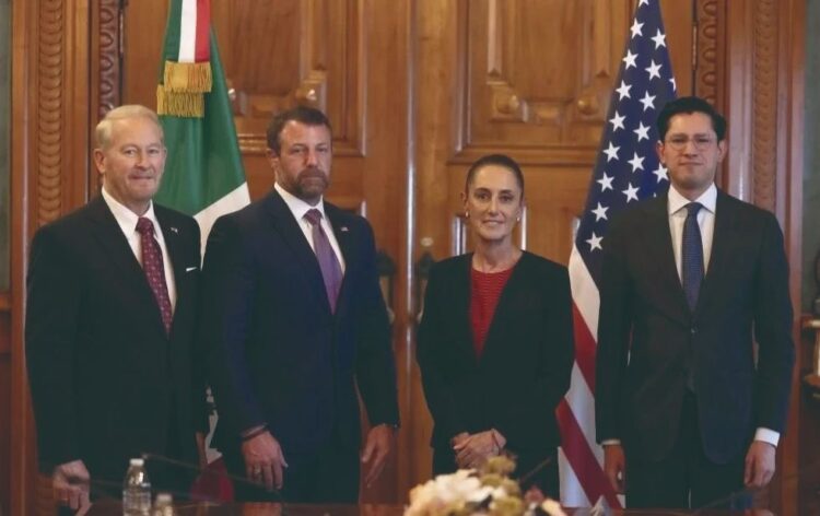 EN MEDIO DE TENSIONES ENTRE MÉXICO Y EU Recibe Sheinbaum a Mullin