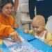 Luchan por tratamiento para niños con cáncer