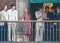 EL GRUPO SALUDA DESDE PALACIO NACIONAL ¡ARMYS de BTS invaden el Zócalo!