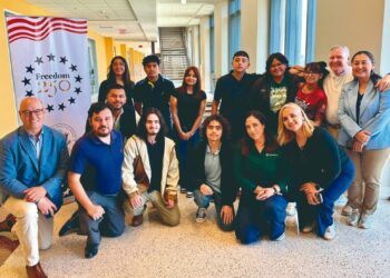 Participan en Cumbre Juvenil Freedom 250