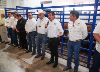 Fortalece la UAT sector ganadero con alianza