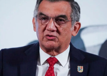 TRAS REPORTAJE DE LA TIMES Desmiente Américo retiro de visa