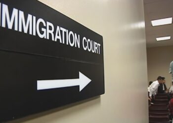 RECIBIERON INFORMACIÓN ENGAÑOSA Solicitantes de asilo en el limbo