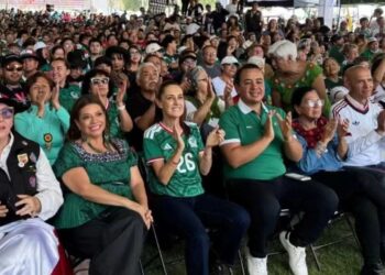 Festeja Sheinbaum triunfo de la Selección