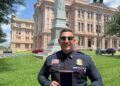 Reconocen en Austin al teniente Jonathan Castillo