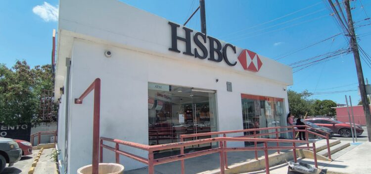 MIGRAN AL TERRENO DIGITAL Cierra banco dos sucursales