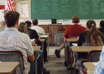 TRAS 60 AÑOS DE AUSENCIA Buscan regresar la biblia a escuelas