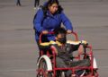 HASTA 2 MIL 700 HORAS AL AÑO Mexicanas trabajan cuidando…y sin paga