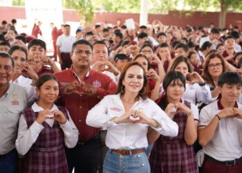 EN VALLES DEL PARAÍSO Y LA BUENAVISTA Transforma CLCR infraestructura de secundarias