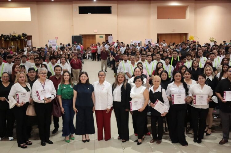 LOS IMPULSA GOBIERNO DE NLD Concluyen talleres de diversos oficios