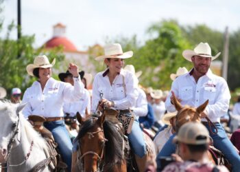FORTALECE LAZOS CON NUEVA CIUDAD GUERRERO Se une CLCR a cabalgata de San Juan