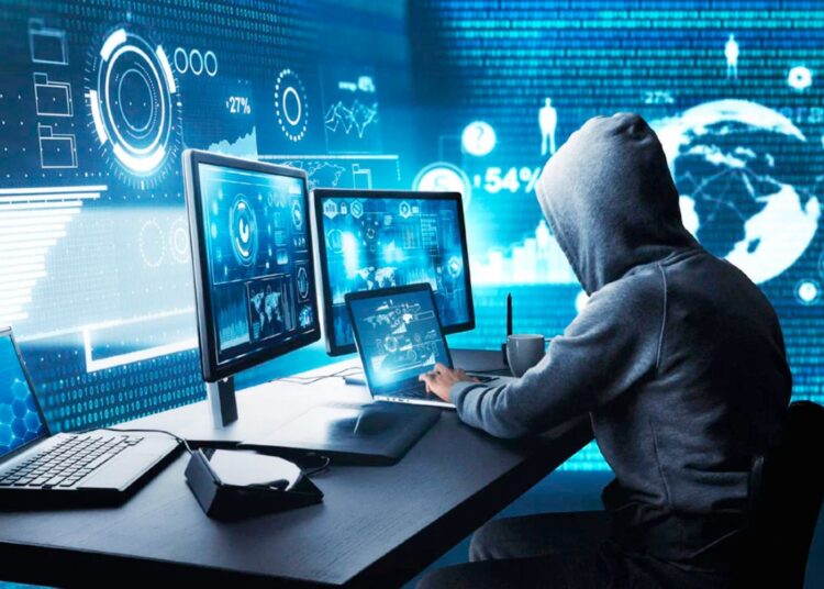 HACKERS FILTRAN SUS DATOS Exponen a miles de usuarios de telefonía