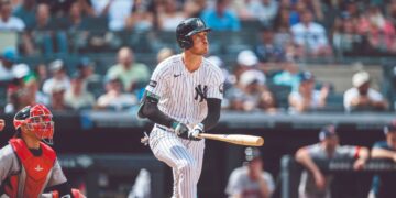 DE BELLINGER Y CHISHOLM EN YANKEES Bambinazos en el 8vo impulsan a la victoria