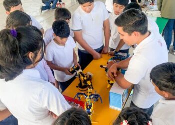 Piden integrarse a ferias de Ciencia y Tecnología