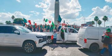 EN EL MONUMENTO A BENITO JUÁREZ Celebran victoria del Tri