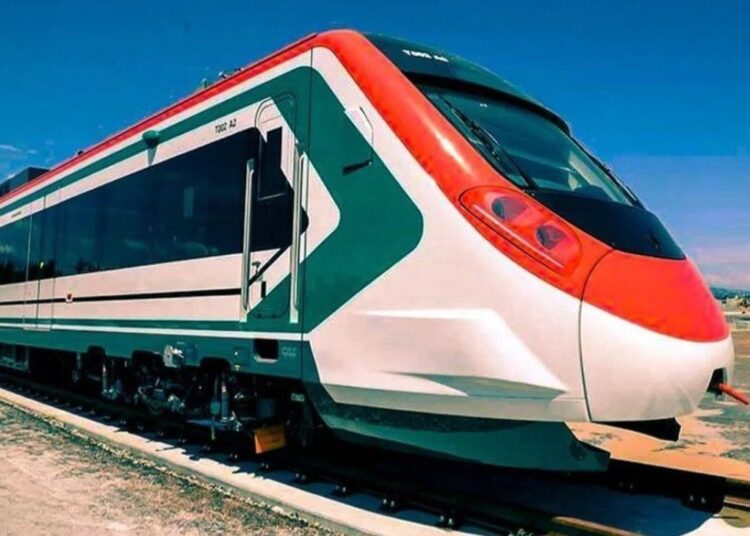 Primeras unidades del tren, en segunda mitad 2027
