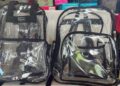 Alumnos deberán usar mochilas transparentes