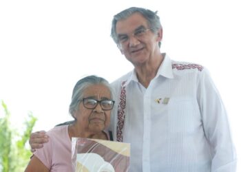 GIRA POR MATAMOROS Inaugura Américo obra vial y entrega escrituras