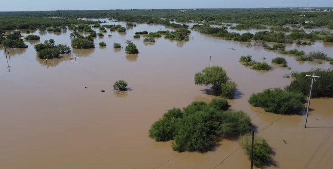 CONDADO DE LA SALLE Se desborda río Nueces; deja 700 damnificados