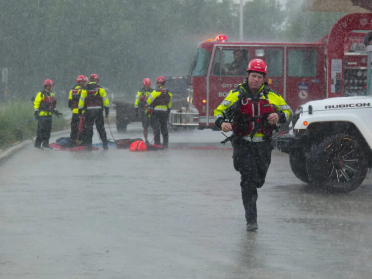 CONDADO DE UVALDE Se intensifican inundaciones
