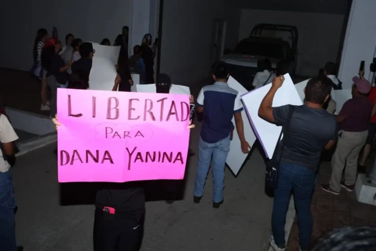CASO DAFNE ZAPATA Vinculan a proceso a Danna Yanina