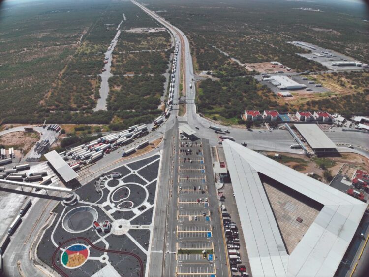 EN EL PUENTE DEL COMERCIO MUNDIAL Lanzan encuesta para apertura de 24 horas