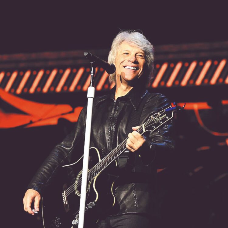 Jon Bon Jovi Suspende concierto en pleno escenario