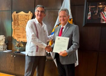 TRANSFORMACIÓN EN EL SECTOR SALUD Designa Américo a nuevo Secretario de Salud