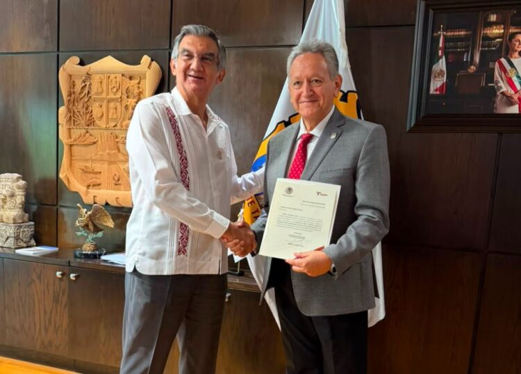 TRANSFORMACIÓN EN EL SECTOR SALUD Designa Américo a nuevo Secretario de Salud