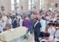 COMUNIDAD DE CRISTO REY Dan emotivo adiós al padre Aguilar