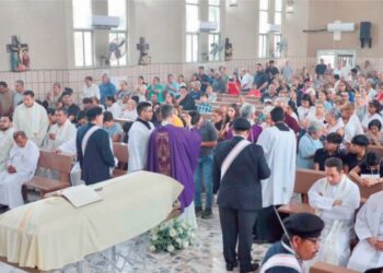 COMUNIDAD DE CRISTO REY Dan emotivo adiós al padre Aguilar